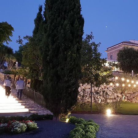 Hotel Villa Flora Relais Caltanissetta Exterior foto