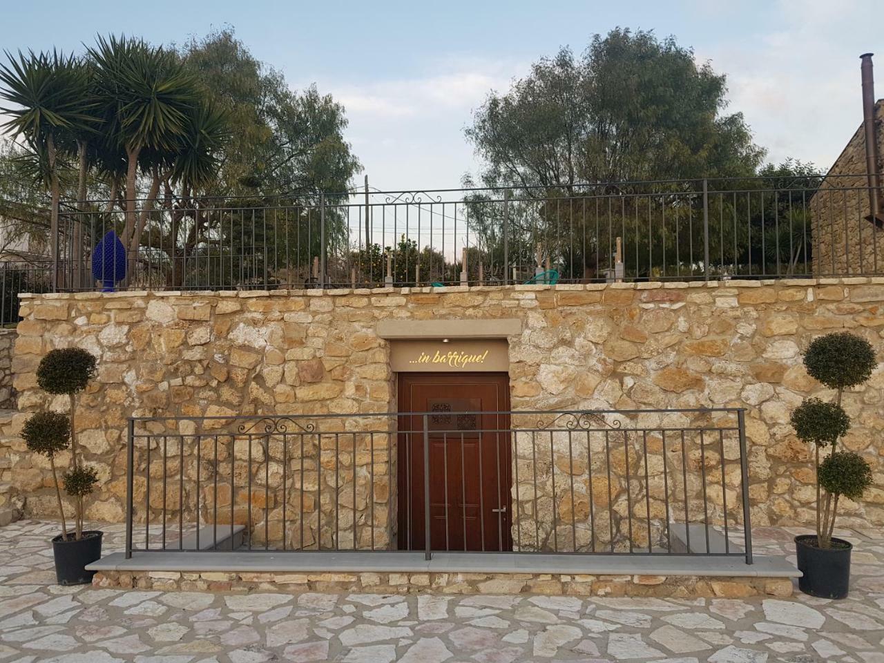 Hotel Villa Flora Relais Caltanissetta Exterior foto
