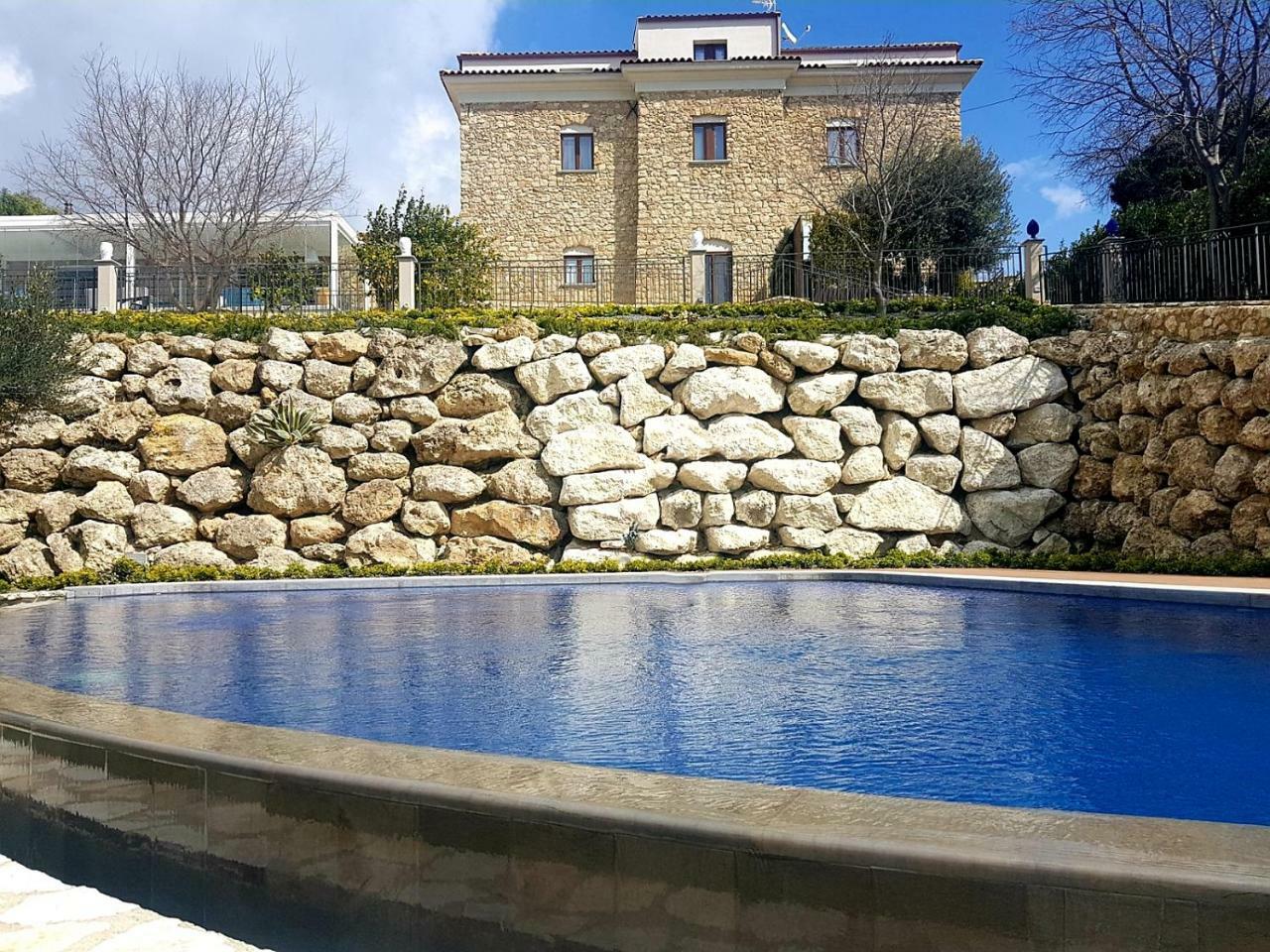 Hotel Villa Flora Relais Caltanissetta Exterior foto
