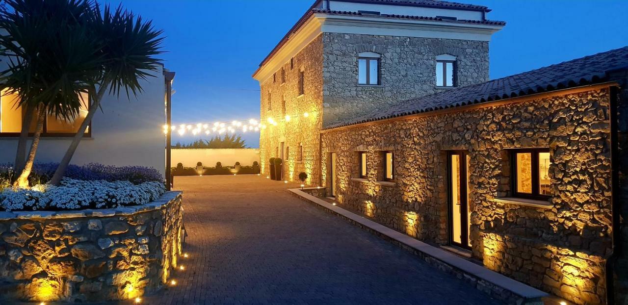 Hotel Villa Flora Relais Caltanissetta Exterior foto