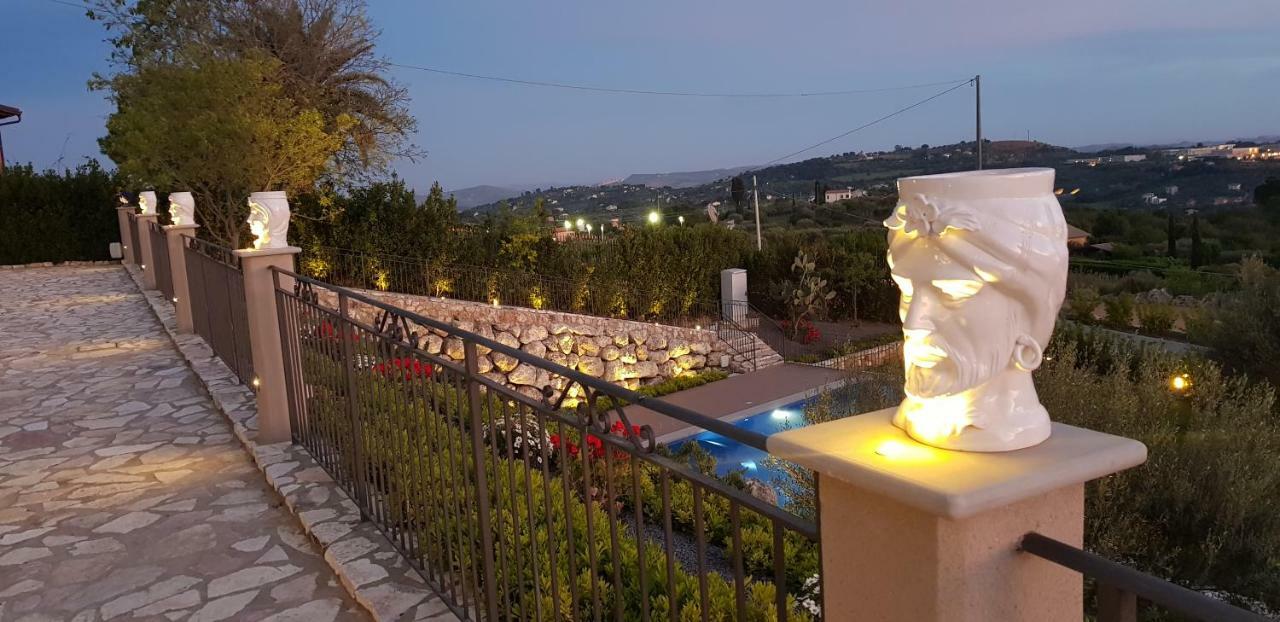 Hotel Villa Flora Relais Caltanissetta Exterior foto
